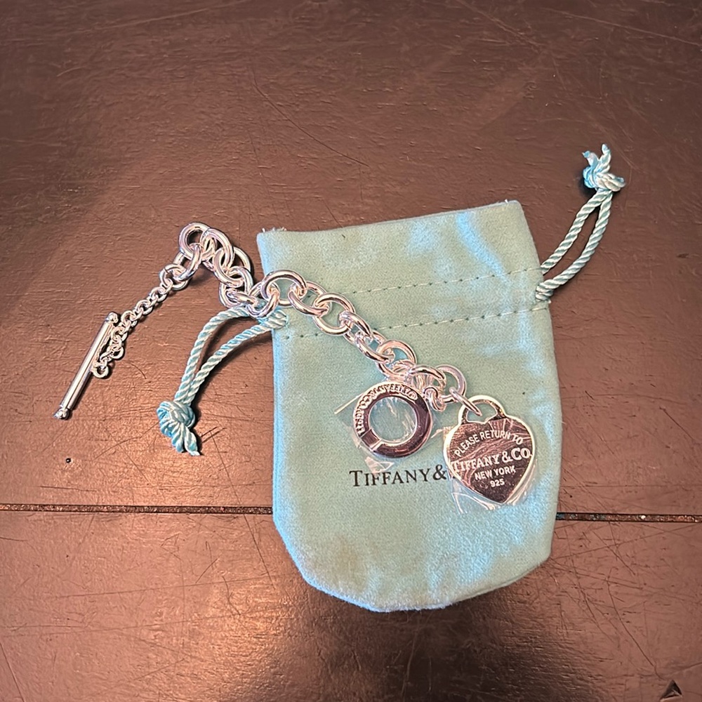 Tiffany & Co Heart Toggle Braclet